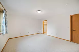 2294 Pinewood Dr, Shakopee, MN 55379 - Photo 32