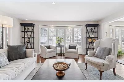 7108 Shannon Drive, Edina, MN 55439 - Photo 8