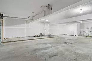 7108 Shannon Dr, Edina, MN 55439 - Photo 48