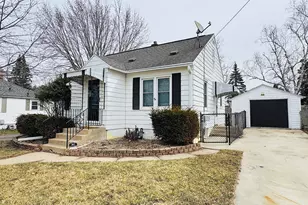 242 15th Ave SE, Rochester, MN 55904 - Photo 2