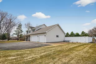 29555 Friendly Ave, Cannon Falls, MN 55009 - Photo 4
