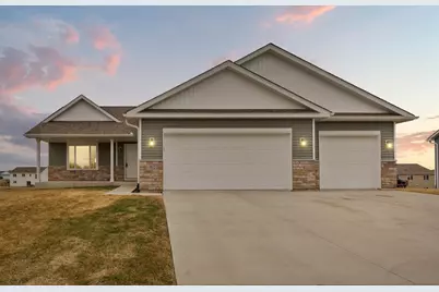 902 Emily Court NE, Montgomery, MN 56069 - Photo 2