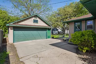 1901 Malvern St, Roseville, MN 55113 - Photo 38