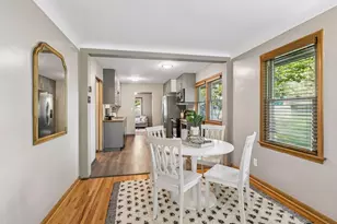 1901 Malvern St, Roseville, MN 55113 - Photo 8