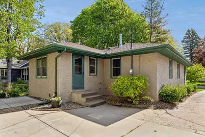 1901 Malvern Street, Roseville, MN 55113 - Photo 32