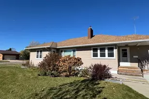 524 Irving Ave SW, Wadena, MN 56482 - Photo 2