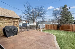 2227 Roosevelt St NE, Minneapolis, MN 55418 - Photo 42