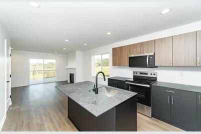 1113 Century Village Lane NE, Rochester, MN 55906 - Photo 4