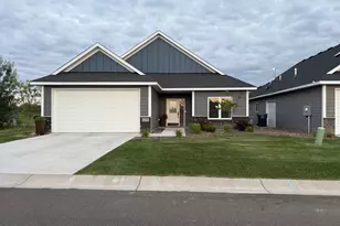 12765 292nd Ln, Lindstrom, MN 55045 - Photo 2