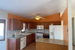 13712 Yosemite Ave S, Savage, MN 55378 - Photo 2
