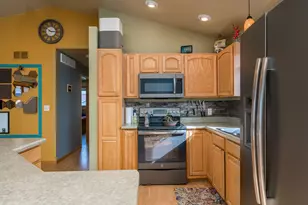 220 Cole Ct, Mankato, MN 56001 - Photo 10