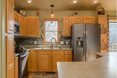 220 Cole Court, Mankato, MN 56001 - Photo 8