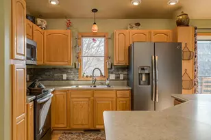 220 Cole Ct, Mankato, MN 56001 - Photo 8