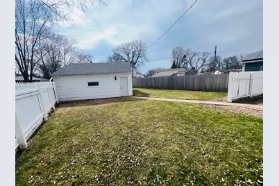 1948 Lakeaires Boulevard, White Bear Lake, MN 55110 - Photo 4