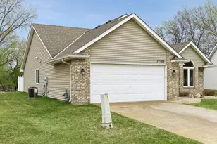 12726 Ivywood Street NW, Coon Rapids, MN 55448 - Photo 34