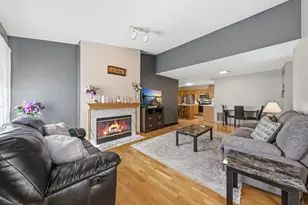 15215 Greenhaven Way, Burnsville, MN 55306 - Photo 6