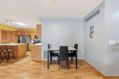 15215 Greenhaven Way, Burnsville, MN 55306 - Photo 12