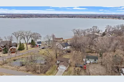 7723 N Shore Circle N, Forest Lake, MN 55025 - Photo 4