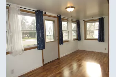 302 W 5th Avenue, Lakefield, MN 56150 - Photo 10