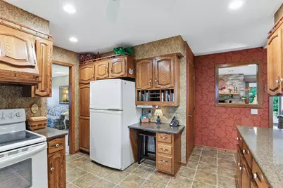 2657 Valley View Lane, New Brighton, MN 55112 - Photo 14