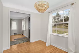 2735 McNair Dr N, Robbinsdale, MN 55422 - Photo 8