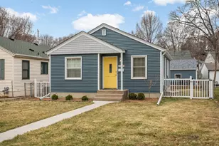 2735 McNair Dr N, Robbinsdale, MN 55422 - Photo 2