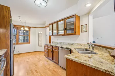 1646 Rose Hill Circle, Saint Paul, MN 55108 - Photo 10