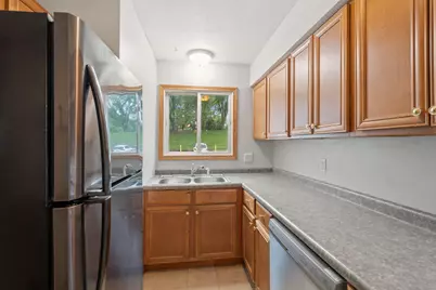 695 E Burnsville Parkway #19, Burnsville, MN 55337 - Photo 20