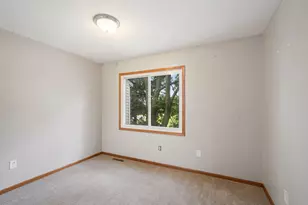 695 E Burnsville Pkwy, Burnsville, MN 55337 - Photo 10