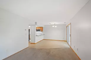 695 E Burnsville Pkwy, Burnsville, MN 55337 - Photo 30