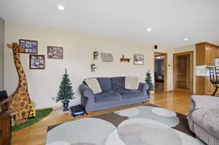 238 13th St SW, Owatonna, MN 55060 - Photo 4