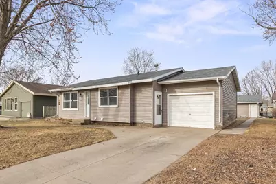 1129 35th Avenue N, Saint Cloud, MN 56303 - Photo 2