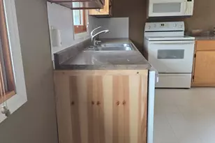 704 Irene Ave, Willmar, MN 56201 - Photo 8