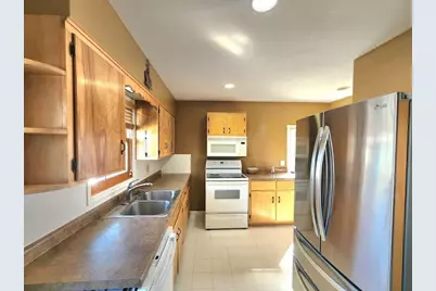 704 Irene Avenue, Willmar, MN 56201 - Photo 6