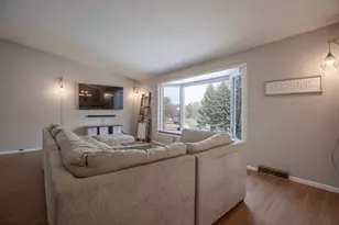 9163 Yucca Ln N, Maple Grove, MN 55369 - Photo 4