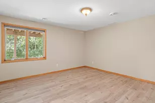 8304 9th St N, Oakdale, MN 55128 - Photo 20