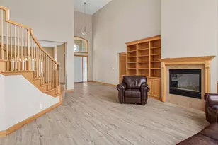 8304 9th St N, Oakdale, MN 55128 - Photo 4