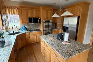 8304 9th St N, Oakdale, MN 55128 - Photo 4