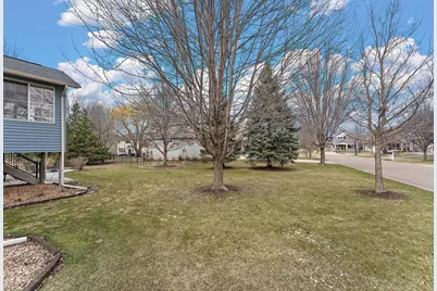 2454 Sandstone Place, Woodbury, MN 55129 - Photo 4