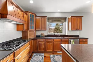 2454 Sand Stone Pl, Woodbury, MN 55129 - Photo 22