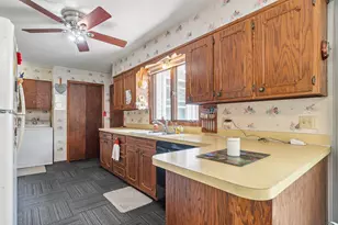 221 W 6th St, Cyrus, MN 56323 - Photo 8