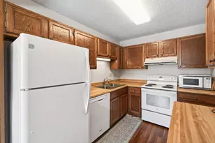 2457 Crestwood Dr, North Saint Paul, MN 55109 - Photo 10