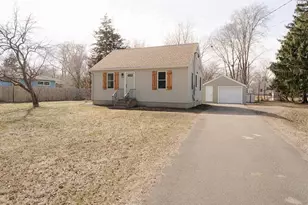 1835 10th Ave S, Saint Cloud, MN 56301 - Photo 2