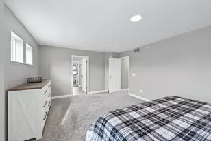 5251 Long Pointe Pass, Woodbury, MN 55129 - Photo 16