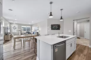 5251 Long Pointe Pass, Woodbury, MN 55129 - Photo 8