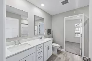 5251 Long Pointe Pass, Woodbury, MN 55129 - Photo 18