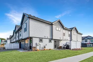 5251 Long Pointe Pass, Woodbury, MN 55129 - Photo 2