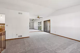 606 Donegal Cir, Shoreview, MN 55126 - Photo 8