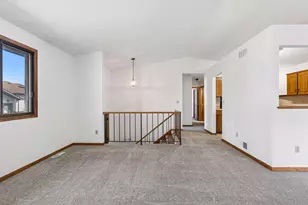 606 Donegal Cir, Shoreview, MN 55126 - Photo 6