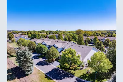 1122 Crystal Place W, Chaska, MN 55318 - Photo 46